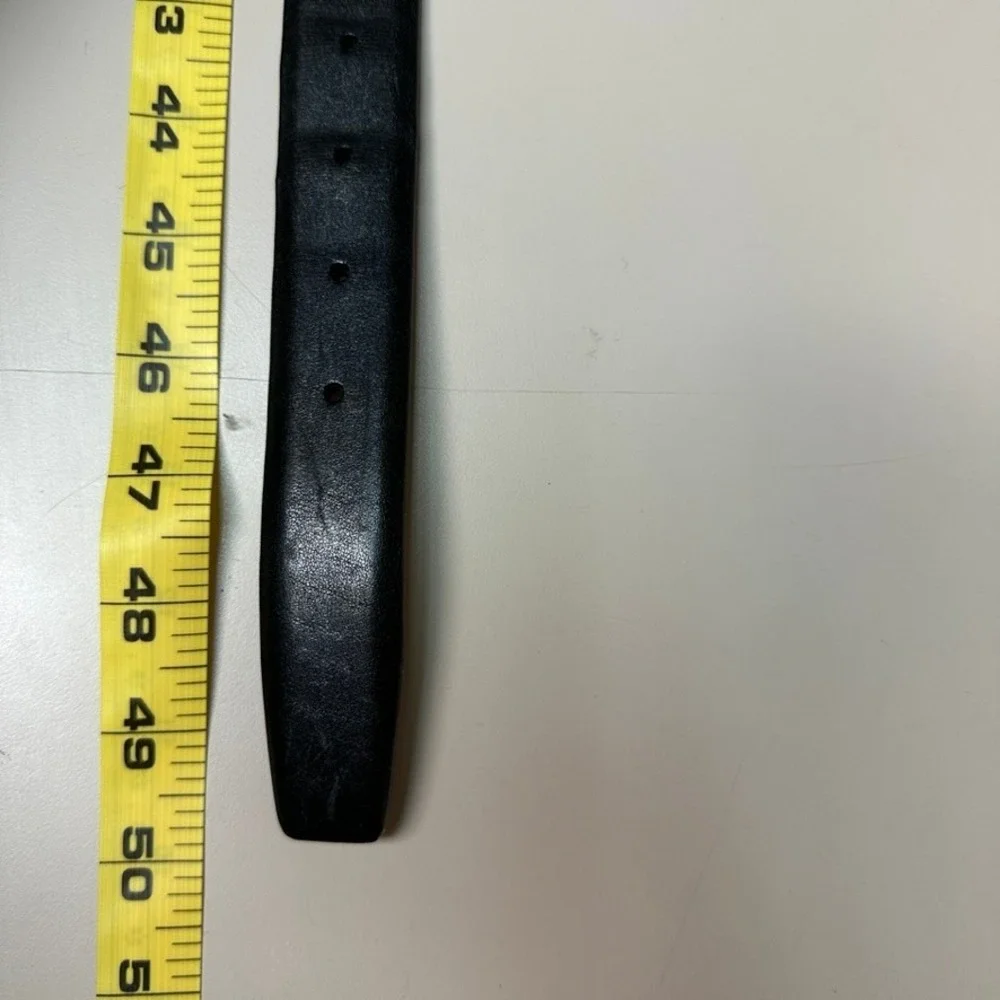 Saks Fifth Avenue Mens Black Full Grain Leather Belt Gold Buckle Size 42 USA
